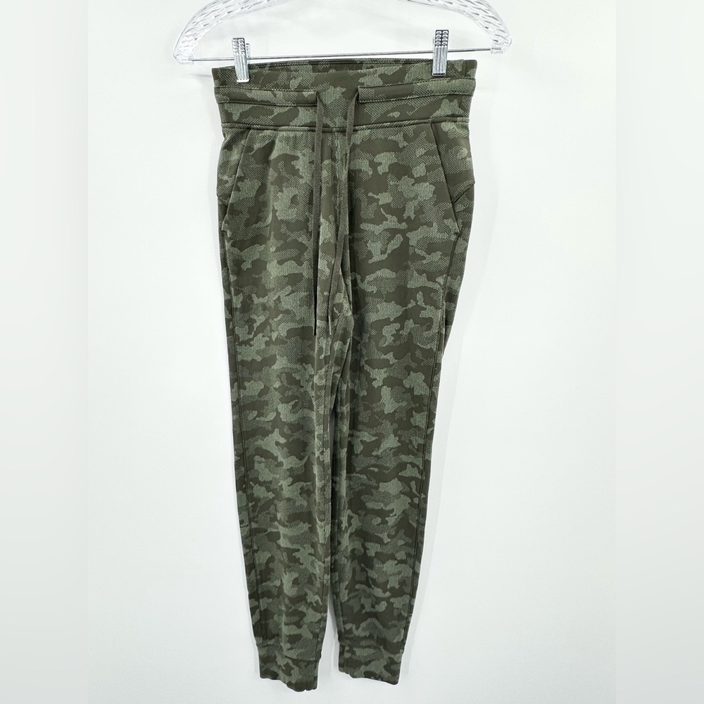 Lululemon Women's‎ Ready To Rulu Camo Jogger Heritage Camo Size 4